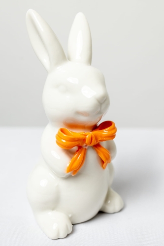 Figurka Zając Wielkanocny z pomarańczową kokardką 12 cm  