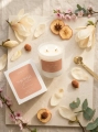 Magnolia Garden – sojowa świeca Luméa Candle  o aromacie magnolii i brzoskwini 