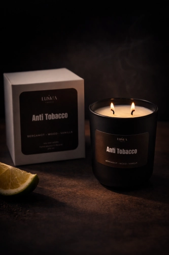 Anti Tobacco -  sojowa świeca Luméa Candle  o aromacie bergamotki, nut drzewnych i wanilii 