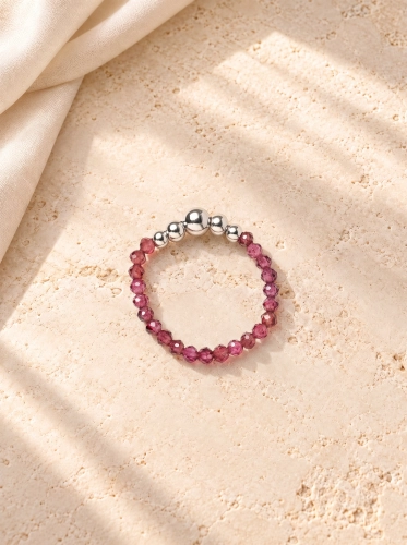Pierścionek Essentia – Garnet and silver 