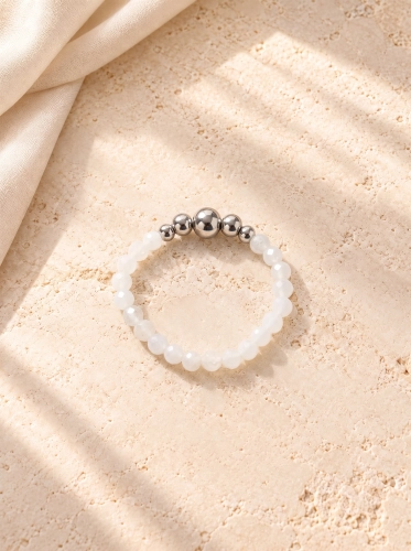 Pierścionek Essentia – Moonstone and silver