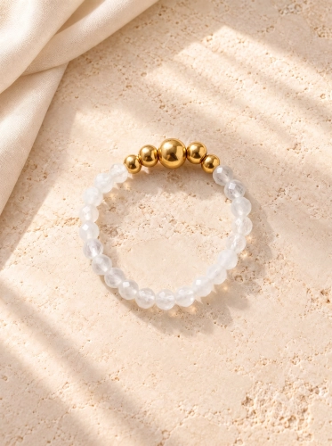 Pierścionek Essentia – Moonstone and gold